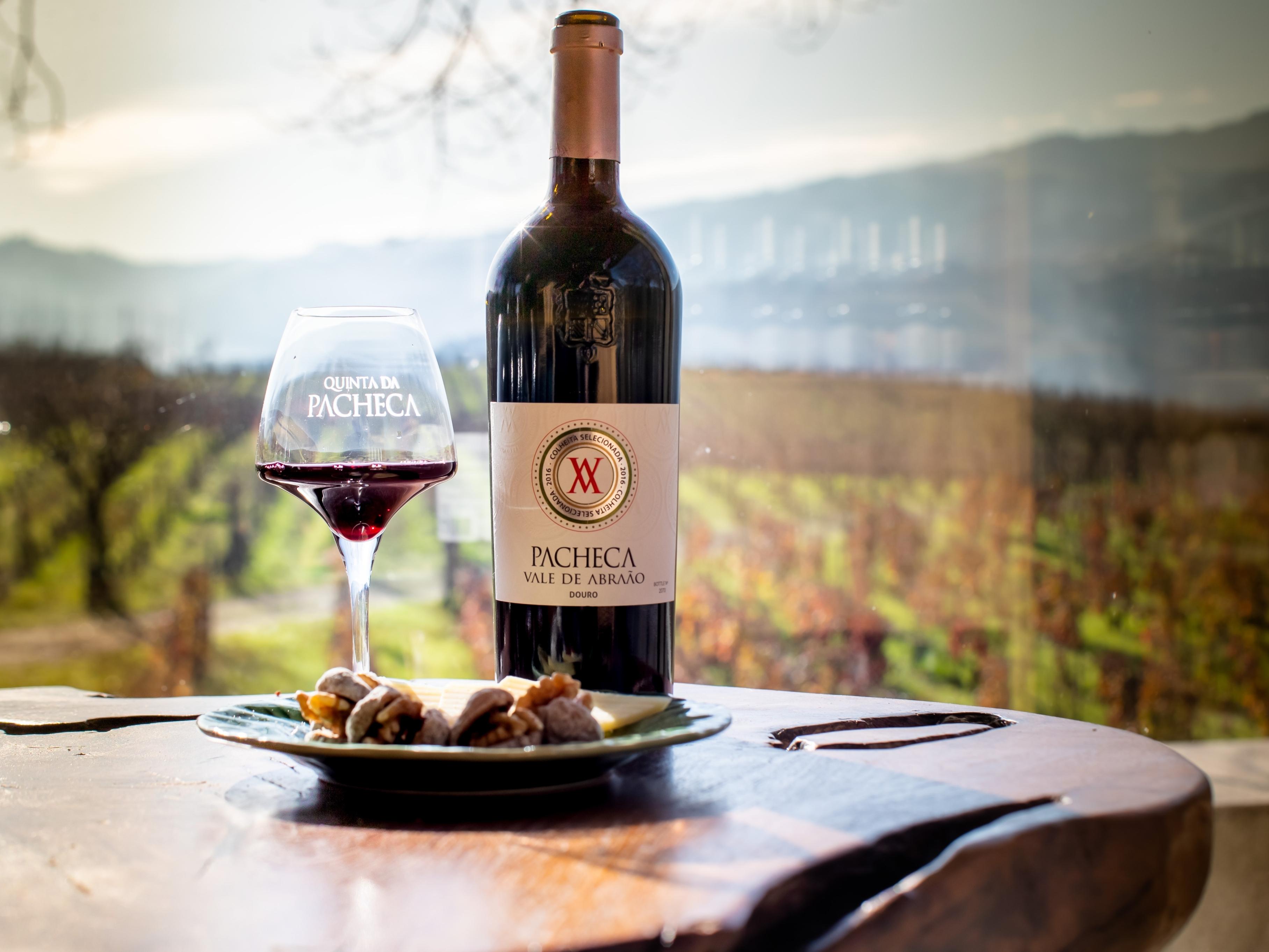 Pacheca The Wine House Hotel E Spa - Quinta Da Pacheca Lamego Exterior photo A bottle of wine from the winery